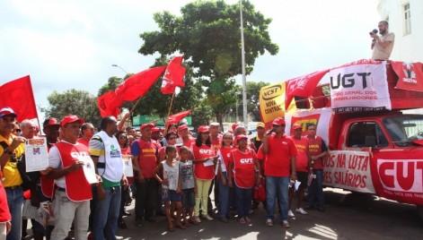 Paralização Nacional faz ato de protesto na praça Deodoro 
