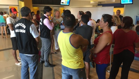 Em agência bancária em São José de Ribamar, a equipe constatou demora na fila de espera e falta de distribuição de senhas