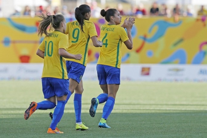 Rafaelle é eleita a melhor jogadora da semifinal feminino