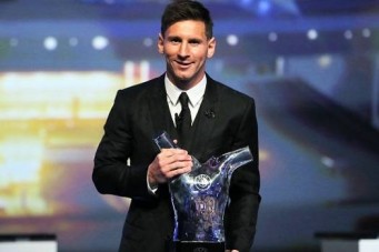 Messi ganha prêmio de melhor jogador do ano na Europa