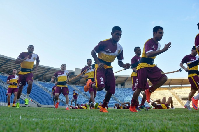 Treino do Sampaio no Castelão 