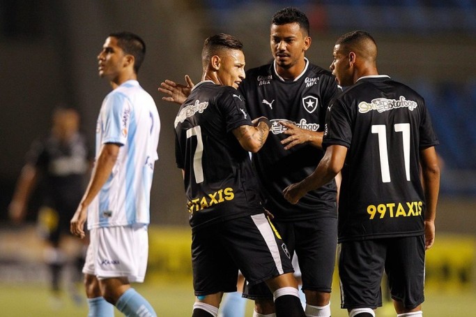 Botafogo vence o Macaé