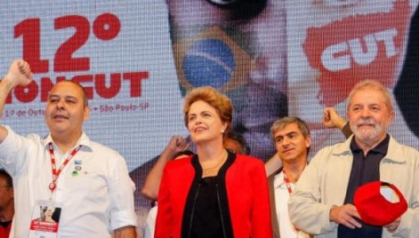 Ao discursar na abertura do 12º Congresso da CUT na noite dessa terça-feira, no Palácio das Convenções do Anhembi, zona Norte de São Paulo, a presidenta Dilma Rousseff criticou os que querem o seu impeachment 