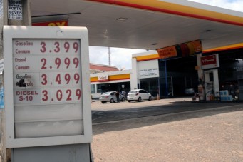 Preço da gasolina varia em até R$ 0,50 nos postos em São Luís