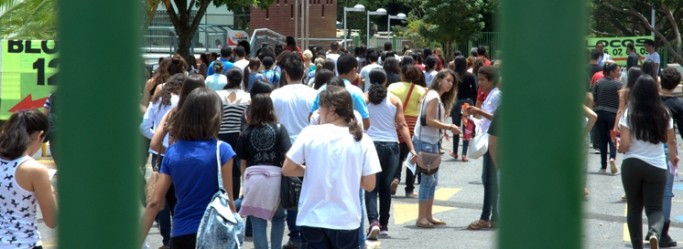 Estudantes têm novo prazo, até o dia 30, para providenciar a renovação do contrato