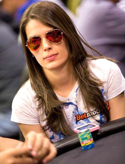 Kaká Del Castilho, a jovem tem se destacado nos torneios de poker