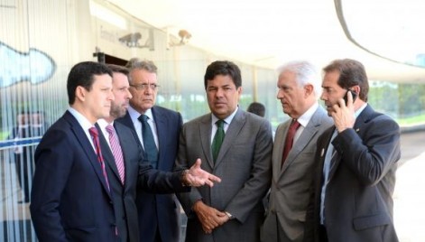 Deputados da oposição chegam ao STF para conversar sobre rito do impeachment