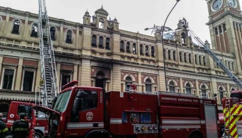 Defesa Civil investiga se curto-circuito causou incêndio em museu de SP