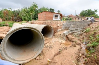 Prefeitura realiza obras de drenagem e pavimentação asfáltica na Vila Isabel