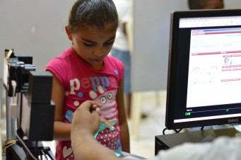 Crianças têm acesso à documentação