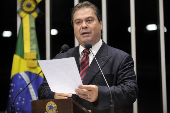 Gim Argello foi vice-presidente da CPI mista da Petrobras