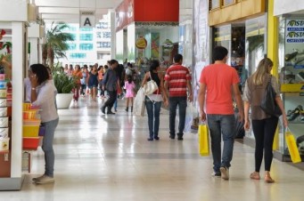 Brasília - A associação sugere o fechamento dos shoppings no domingo como ato de apoio ao processo de impeachment e justifica a decisão citando a crise política e econômica 