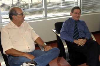 Luis Pedro em visita a O Imparcial, ao lado do amigo Pedro Freire
