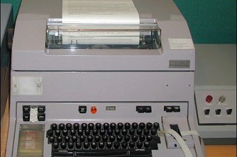 Telex, usado para enviar notícias no passado