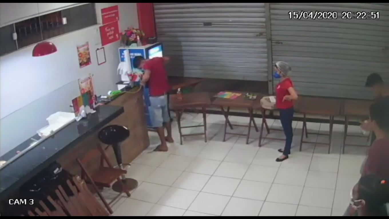 V Deo Homens Assaltam Pizzaria No Planalto Turu O Imparcial