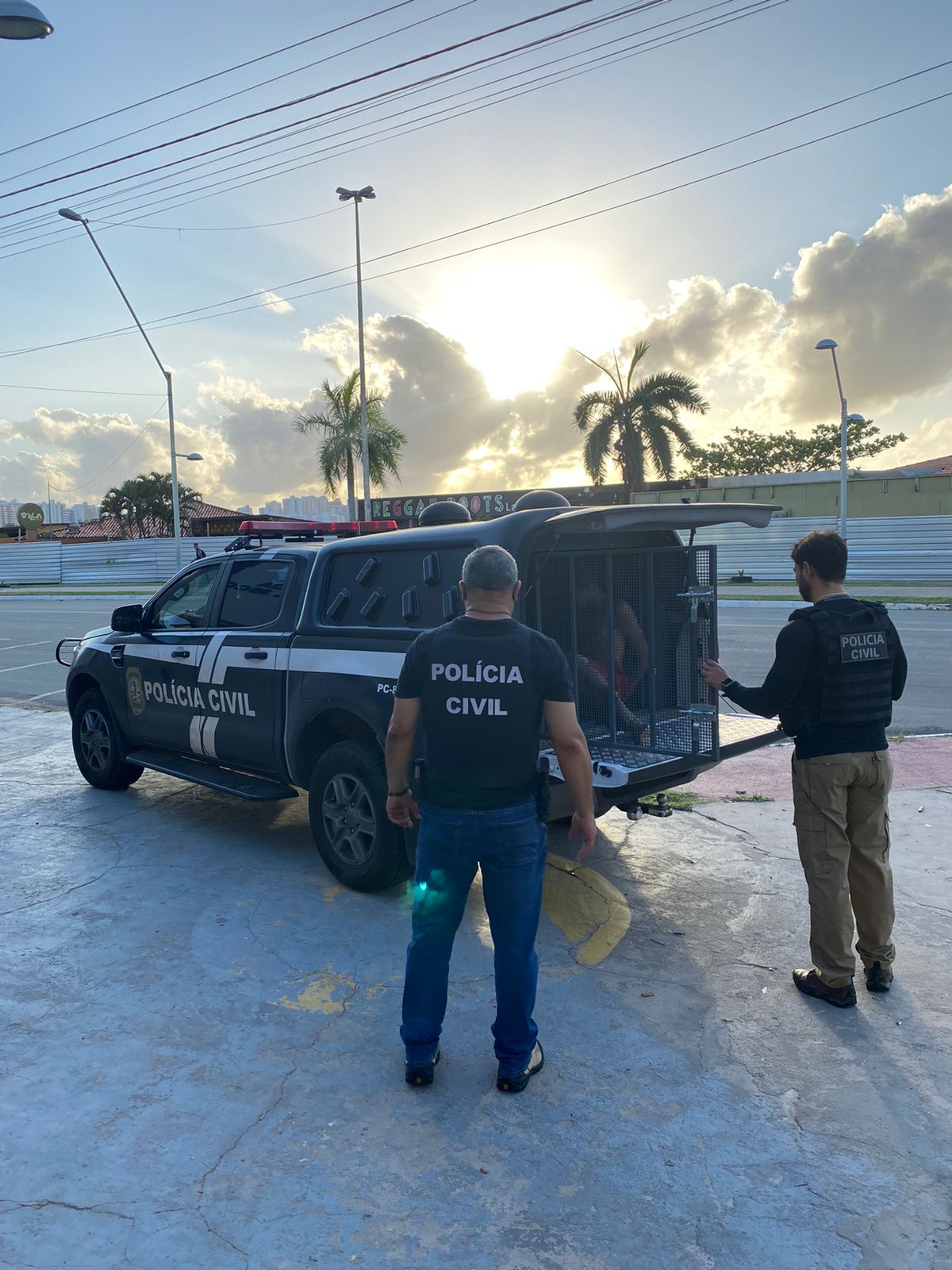 Homem Preso Suspeito De Roubar Mais De Mil Reais Na Porta De