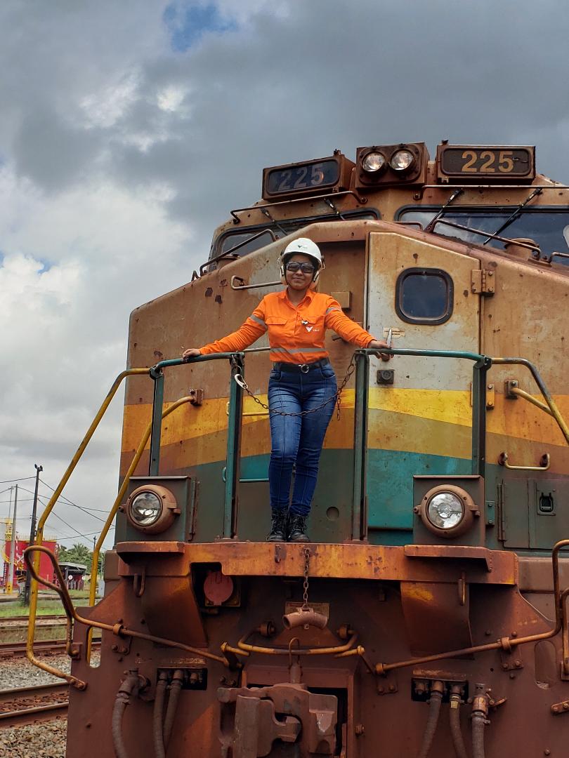 Lugar De Mulher Tamb M Na Ferrovia O Imparcial