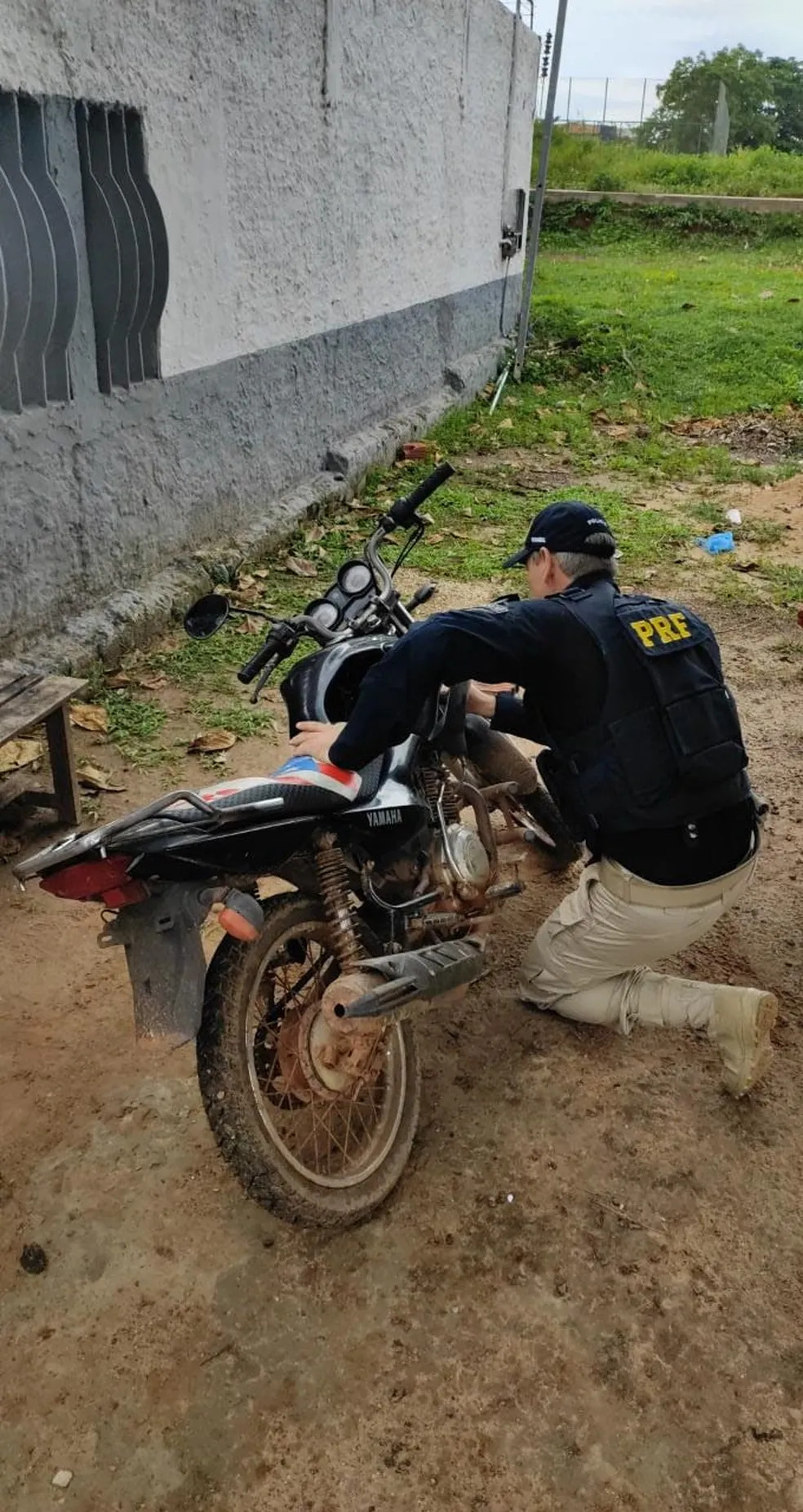 Polícia Rodoviária Federal apreende motocicleta roubada na BR 222 O