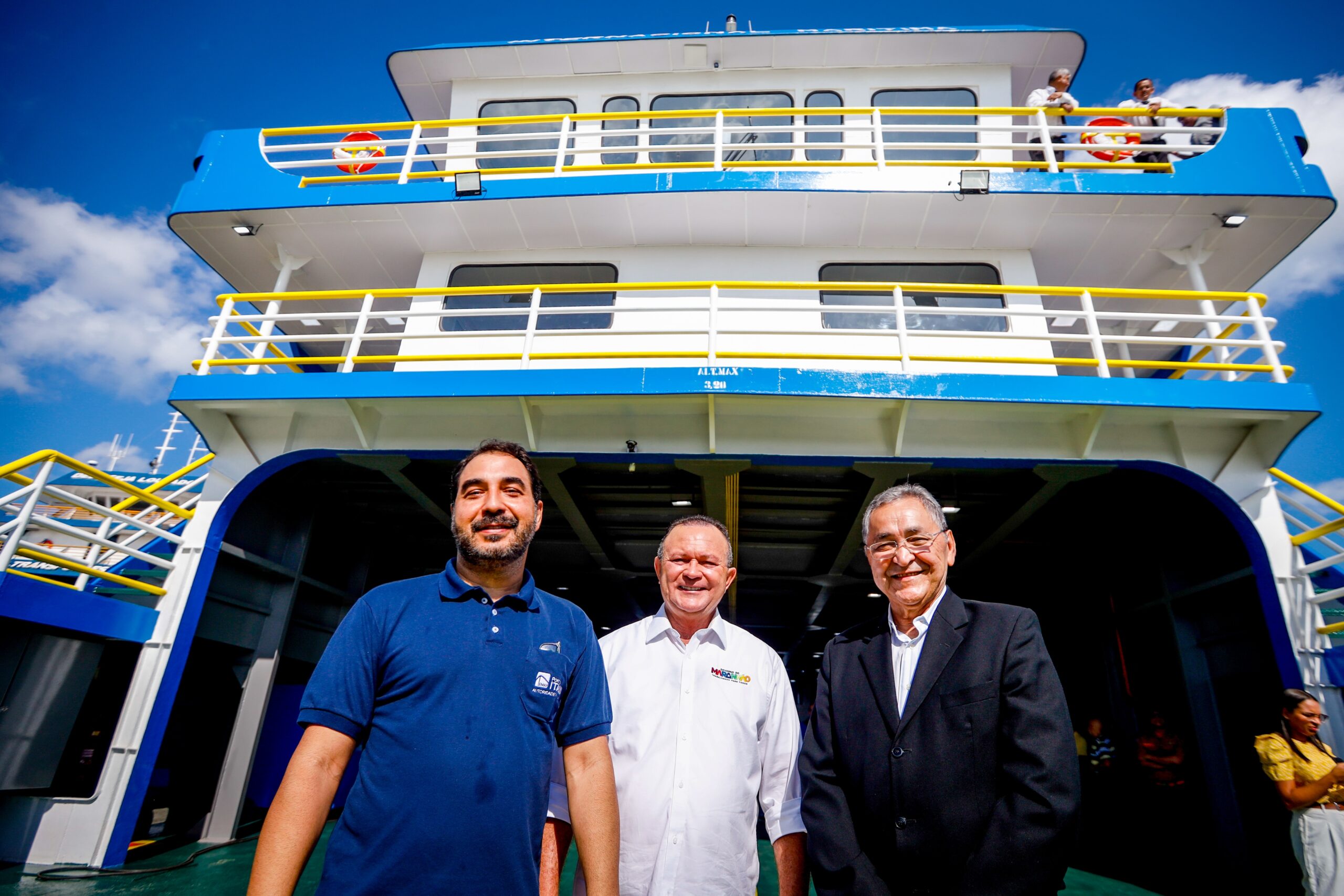 Brandão entrega mais um ferryboat para travessia entre a Ponta da