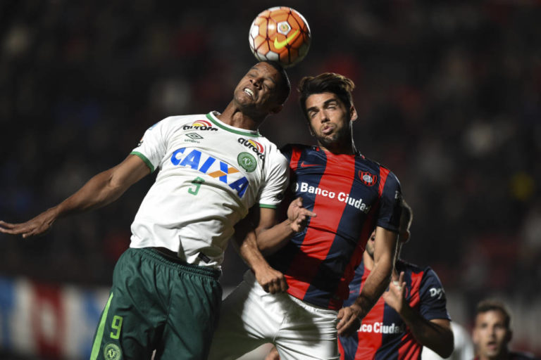 Chapecoense arranca empate com o San Lorenzo na Argentina