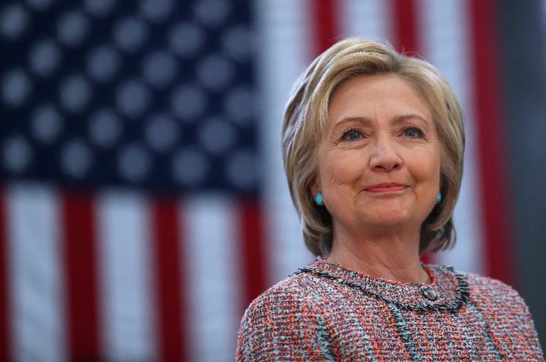 Hillary Clinton culpa Putin e chefe do FBI por sua derrota