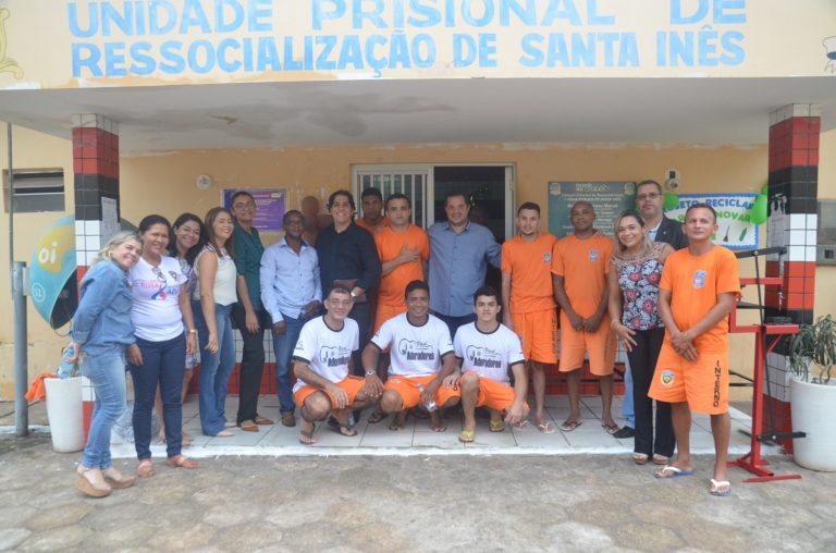 Governo inaugura 4 fábricas de vassouras no sistema penitenciário