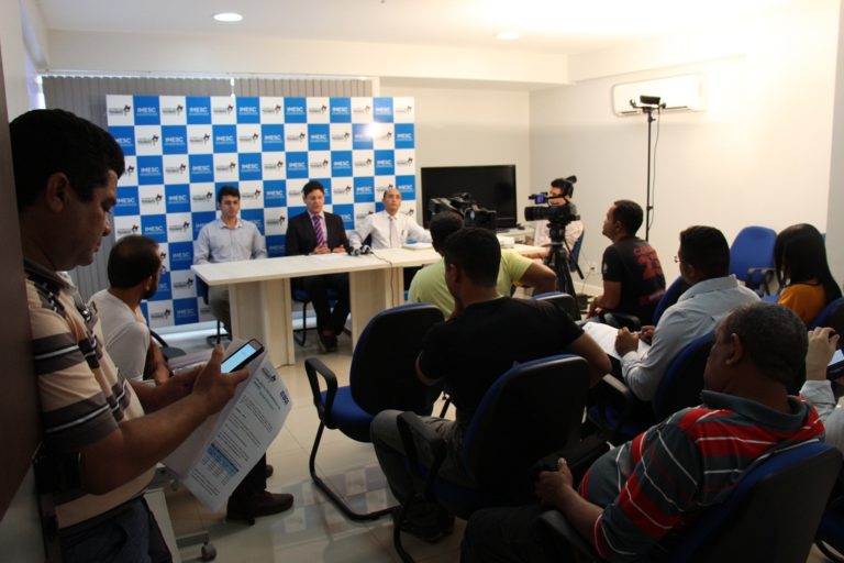 Procon identifica irregularidades em restaurante do bairro Cohama