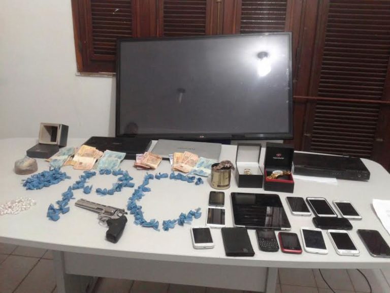 Polícia de Pinheiro cumpre 18 mandados contra o tráfico