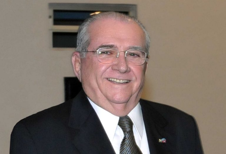 Morte de João Castelo adia votação da MP do ensino médio