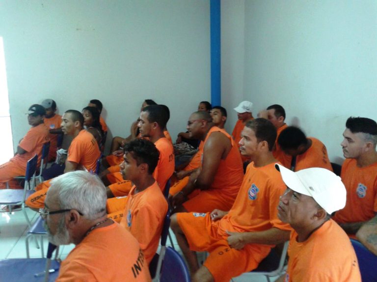 Governo convoca professores aprovados no seletivo para a EJA