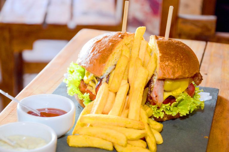 Hambúrguer gourmet tem se tornado negócio viável em São Luís