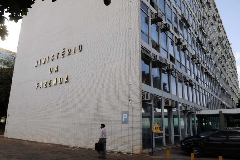 Dívida ativa da União cresce 14% em dez meses