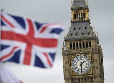 Reino Unido nomeia diplomata experiente para negociar Brexit