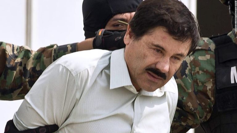 Traficante mexicano El Chapo é extraditado para os EUA