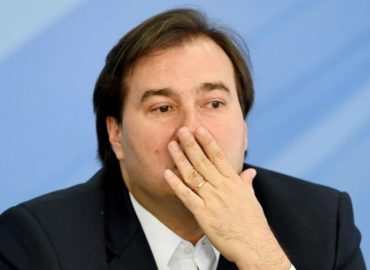 Justiça determina que Rodrigo Maia se abstenha da eleição para presidência