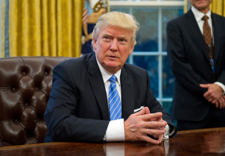 Trump deve conversar com Putin e Merkel neste sábado
