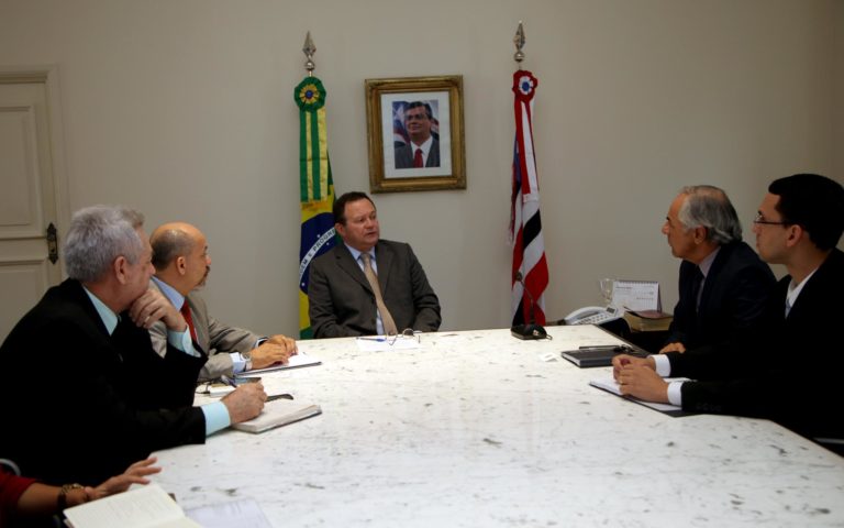 Governo recebe visita de investidores chineses