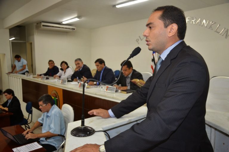 Assis Ramos vai definir os primeiros passos de sua gestão nesta segunda