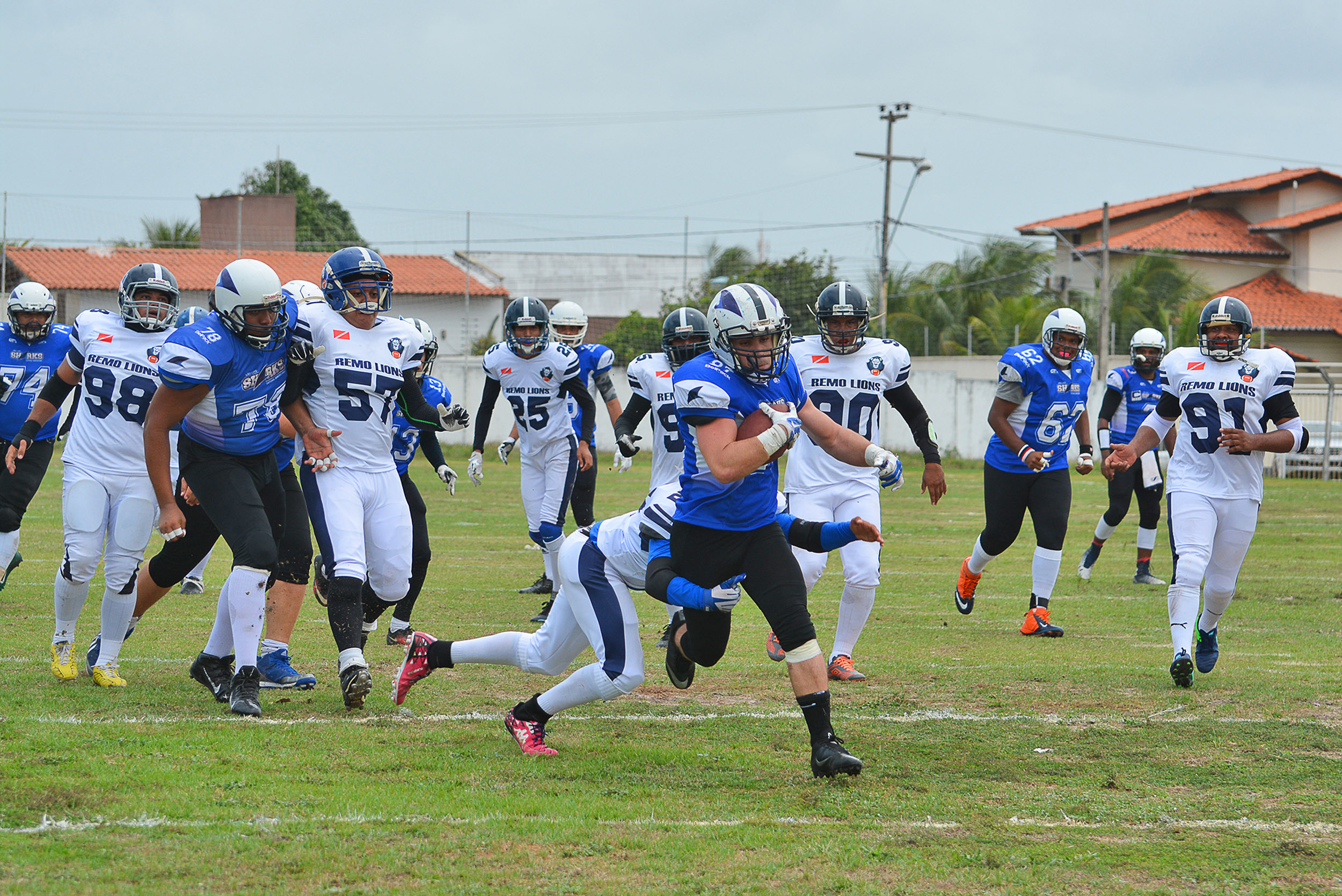 Estão abertas as inscrições para jogar futebol americano pelo São Luís  Sharks - Portal Guará