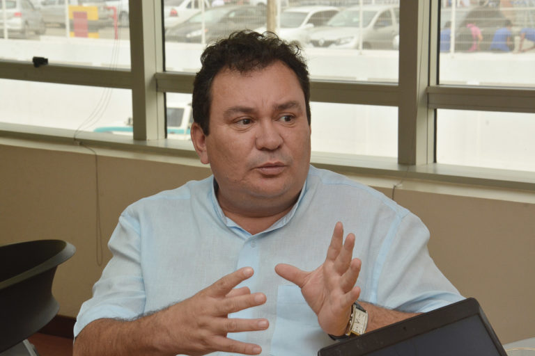 Secretário Ivaldo Rodrigues visita O Imparcial