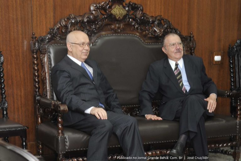Dino e Sarney lamentam morte de Teori Zavascki