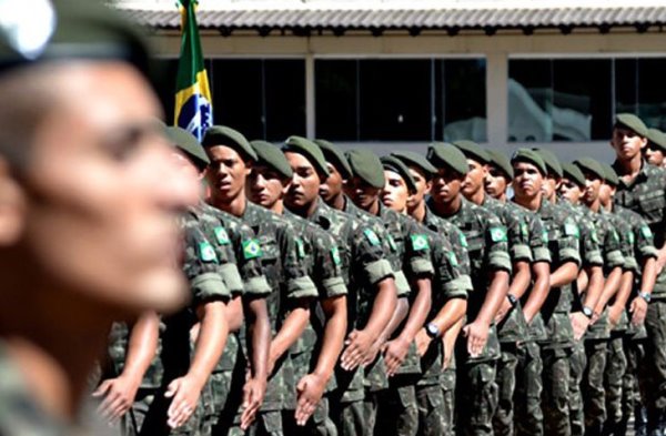 Alistamento militar não obrigatório? Entenda projeto da Câmara