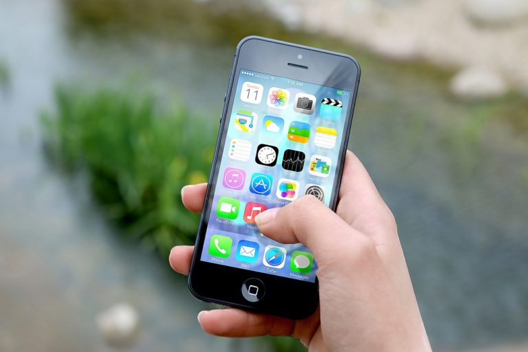 Brasil perdeu 15 milhões de linhas de celulares nos últimos 12 meses