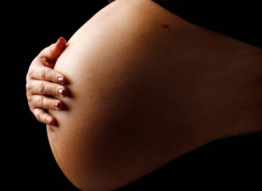 Justiça restabelece resolução do CFM que proíbe assistolia fetal