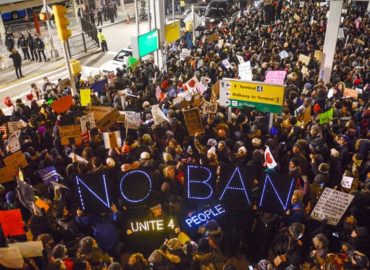 Protestos nos aeroportos aumentam pressão contra Donald Trump