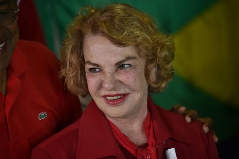 Após ter AVC, Marisa Letícia segue em coma induzido em São Paulo