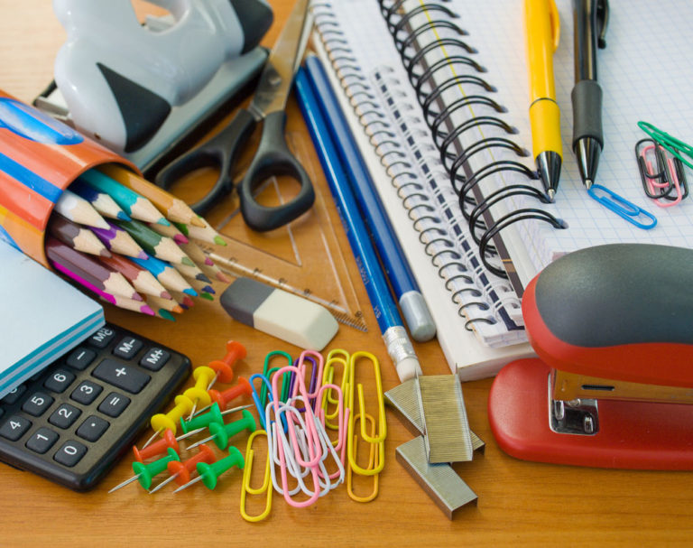 Volta às aulas: cuidados na matrícula, rematrícula e compra de material escolar