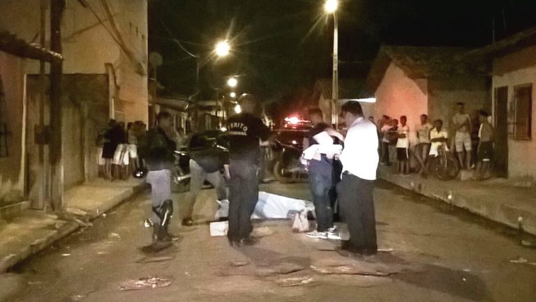 Dois suspeitos foram linchados pela população em bairros da capital