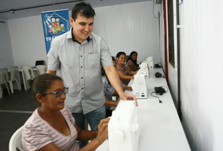 Moradores do Residencial Ribeira ganham capacitação