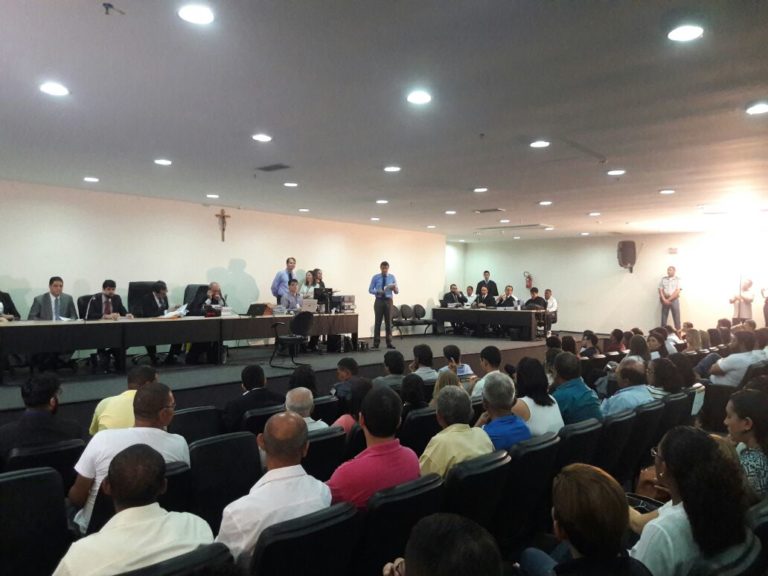 Julgamento começa com depoimento das testemunhas
